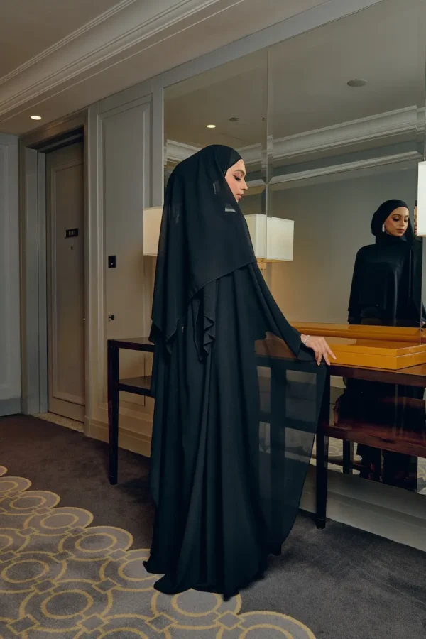 Lyla In Classic Black