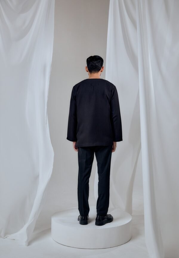 MAYANGBYANNTSYA008228 KURTA MALEEQ IN CLASSIC BLACK