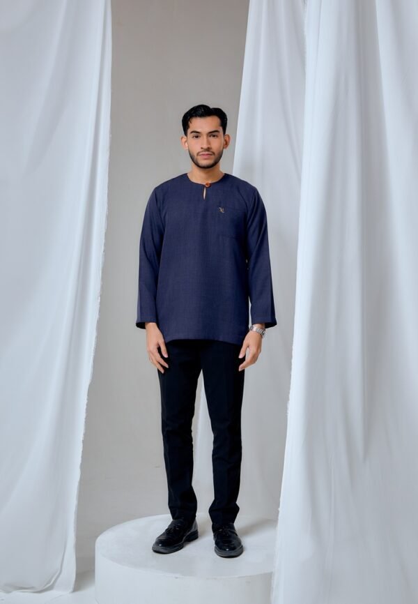 KURTA MALEEQ IN MIDNIGHT BLUE