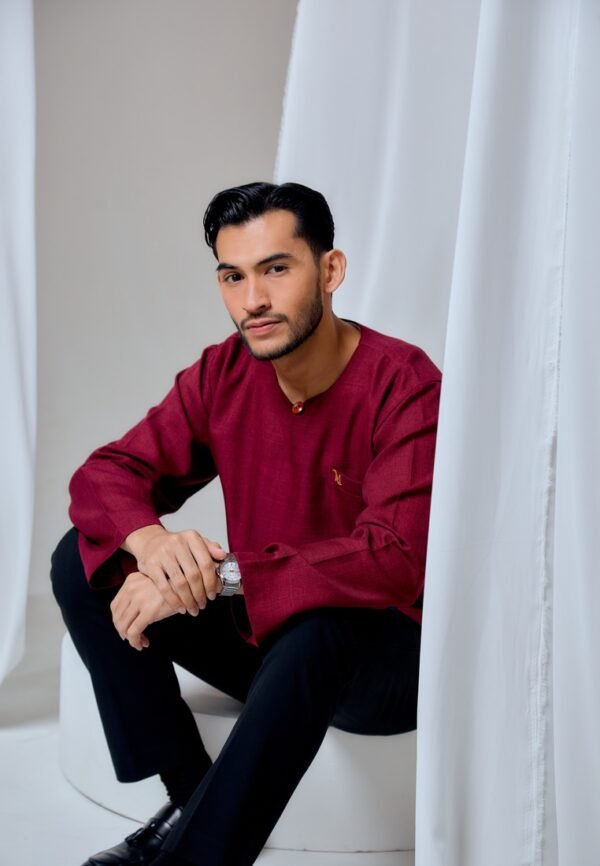 MAYANGBYANNTSYA0236180 KURTA MALEEQ IN DEEP MAROON