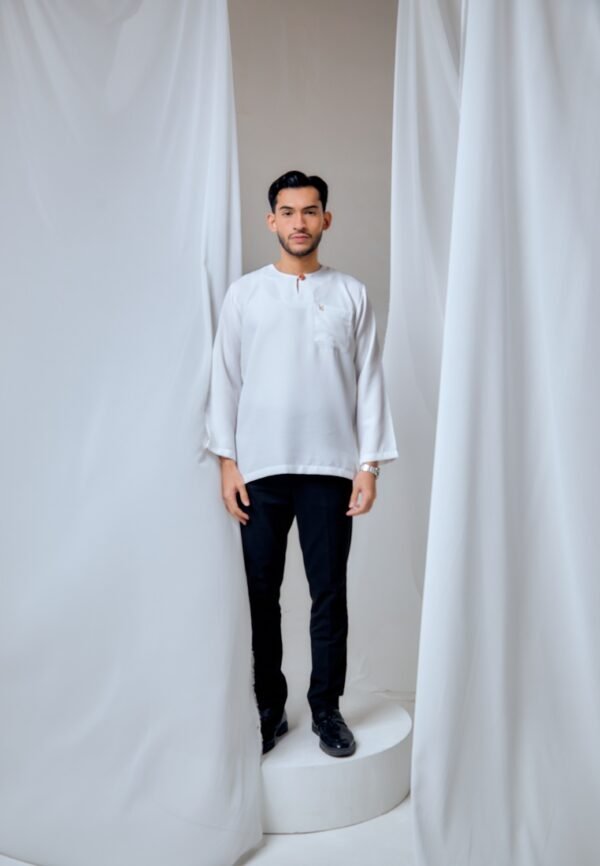 MAYANGBYANNTSYA0275219 KURTA MALEEQ IN OFF WHITE