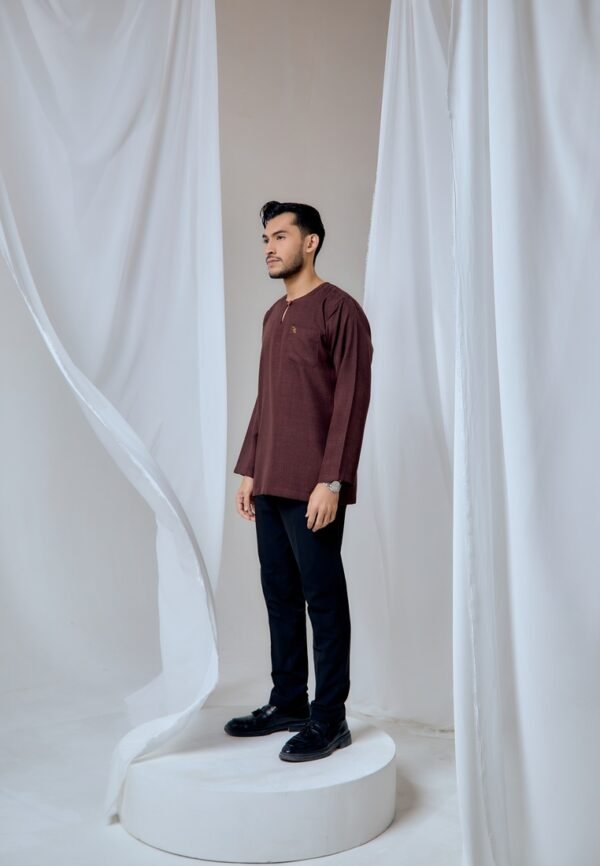 MAYANGBYANNTSYA03361345 KURTA MALEEQ IN DARK BROWN