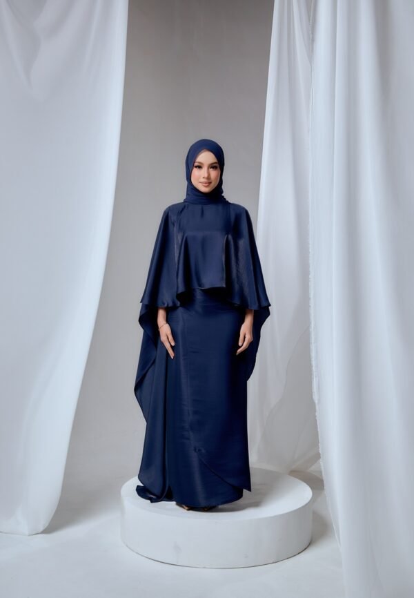 GAIA SERIES IN MIDNIGHT BLUE