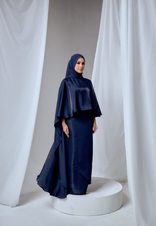 GAIA SERIES IN MIDNIGHT BLUE