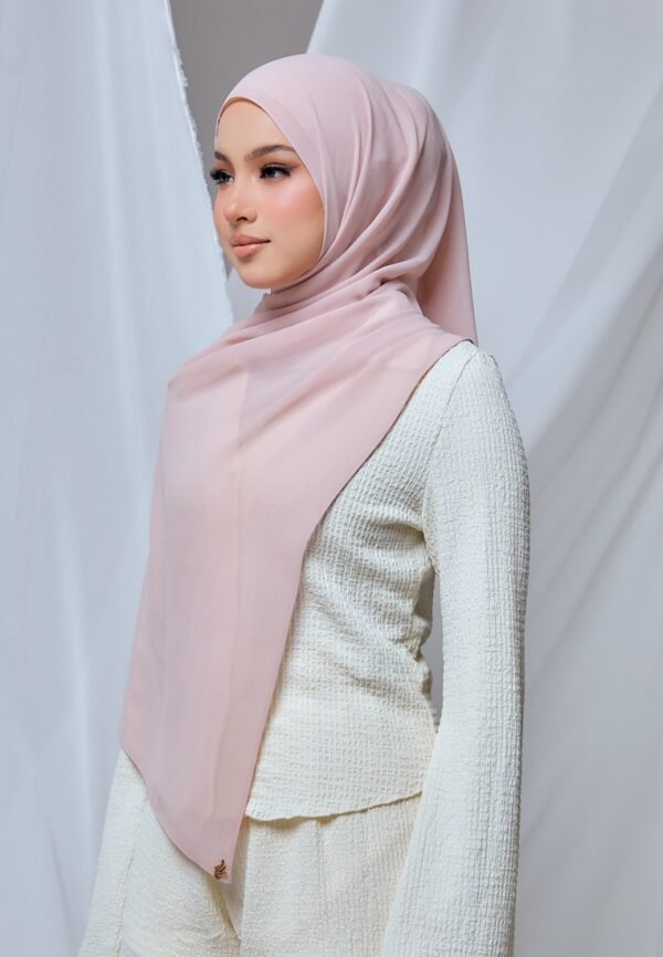 QALBU SHAWL SERIES - ROSE BROWN